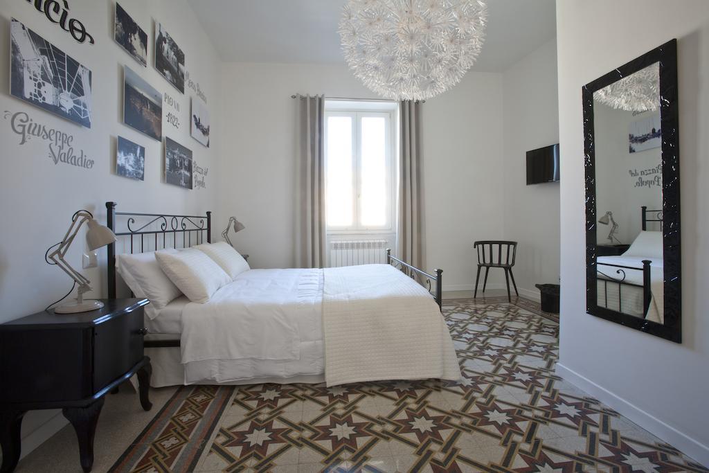 ローマ Saint Peter'S Keys Bed & Breakfast 部屋 写真